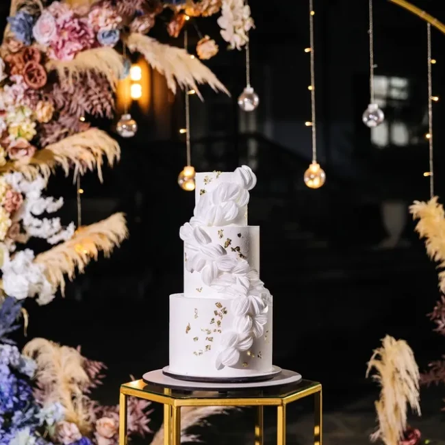 autumn wedding cake trends 2026